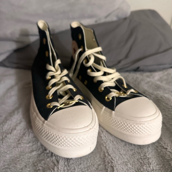Converse high tops - Picture 2 of 4